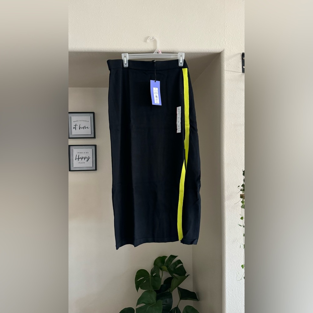 Future collective high-waisted designer pencil skirt Black/Neon green